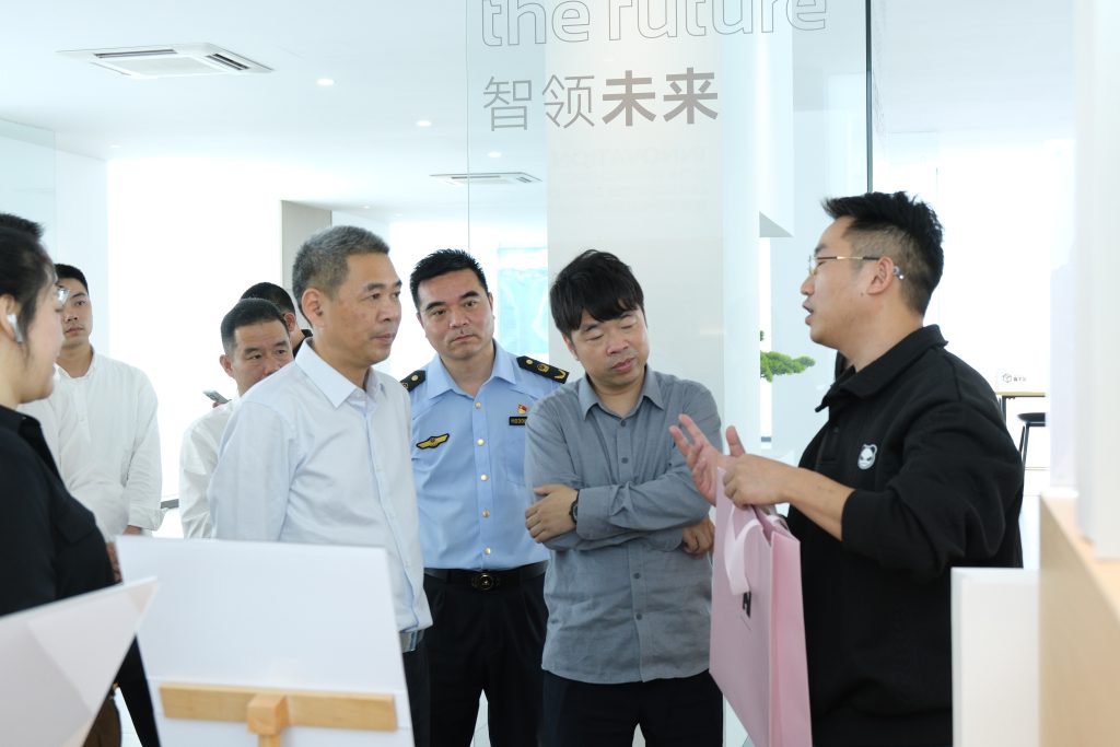 為知識產(chǎn)權(quán)培育保駕護航——市人大主任應(yīng)?？艘恍姓{(diào)研浙江正威機械有限公司
